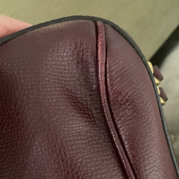 Plum Burberry strap bag. - Picture 3 of 7